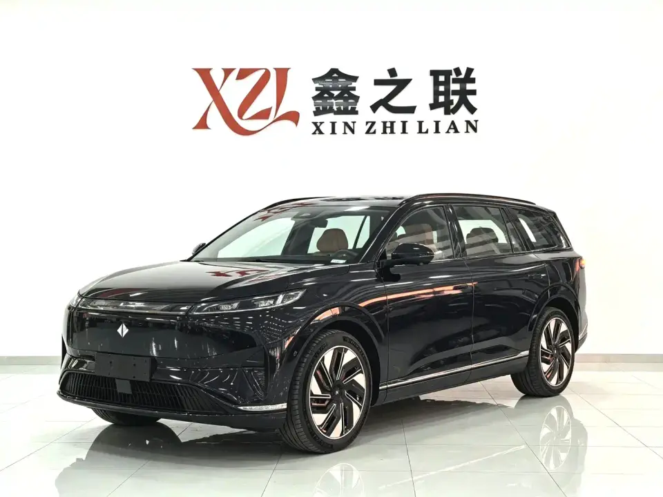 Dongfeng Yipai eπ008 210Ultra Ruyi Edition 5-Seater 2024