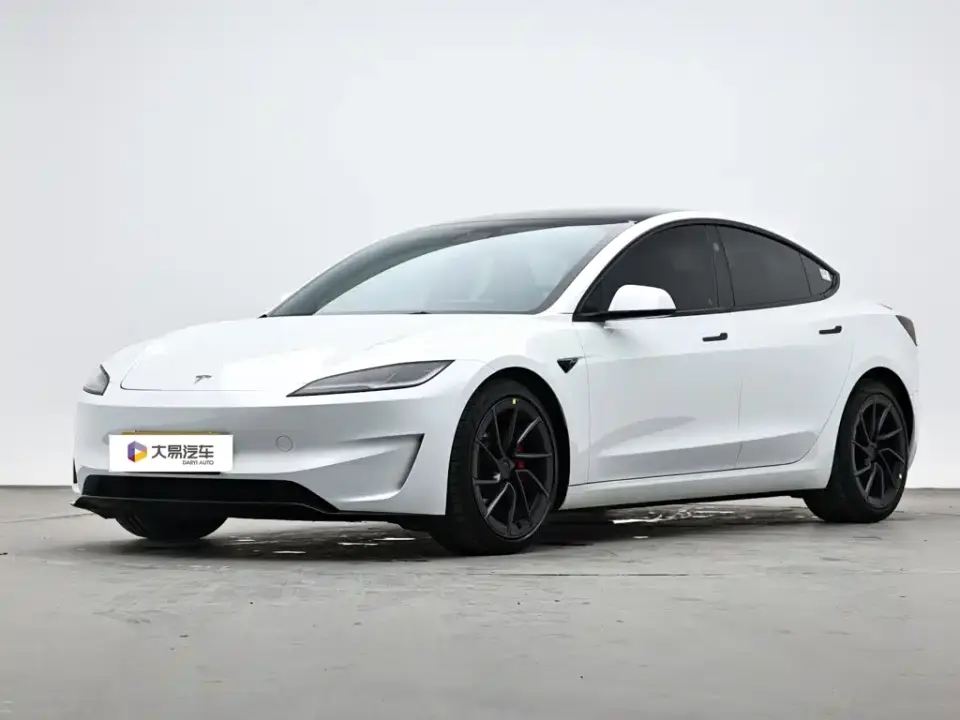Tesla Model 3 High-Performance All-Wheel Drive Edition 2024