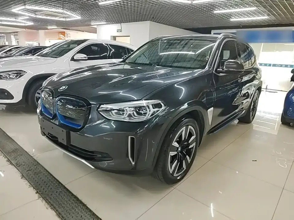 BMW iX3 Leading 2021
