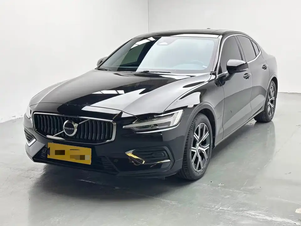 Volvo S60 B4 Elegance Luxury Edition 2024