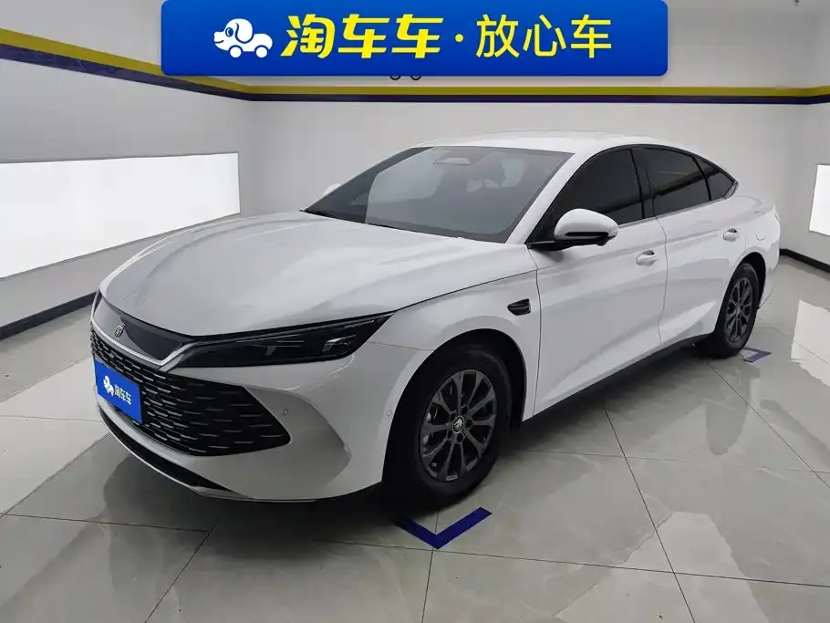 BYD Qin L DM-i Smart Drive Edition 80KM Leading 2025