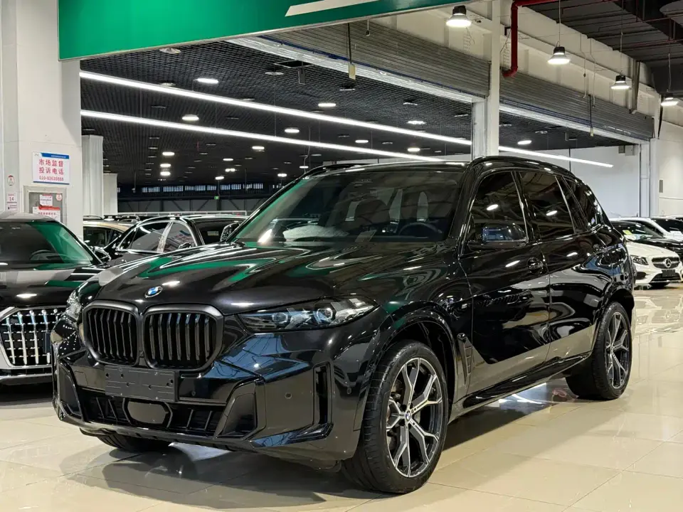 BMW X5 Model xDrive 30Li Exclusive M Sport Blackout Package 2025