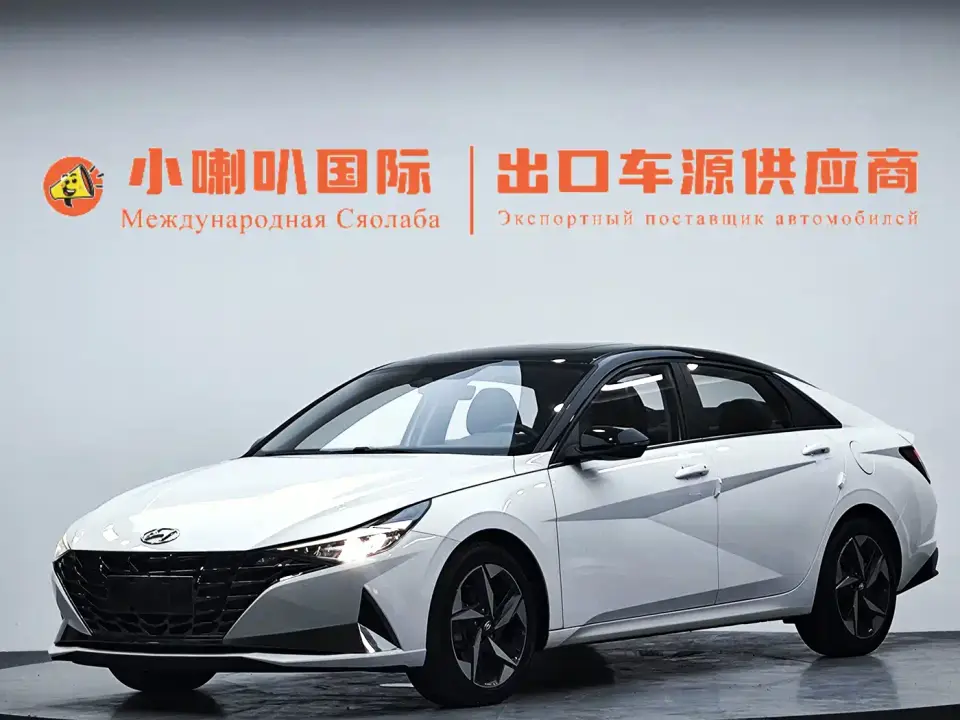 Hyundai Elantra 1.5L CVT LUX Premium Edition 2022