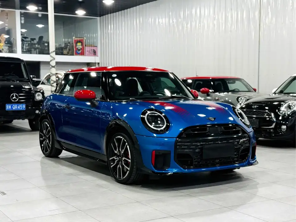 Mini JCW JOHN COOPER WORKS 2025