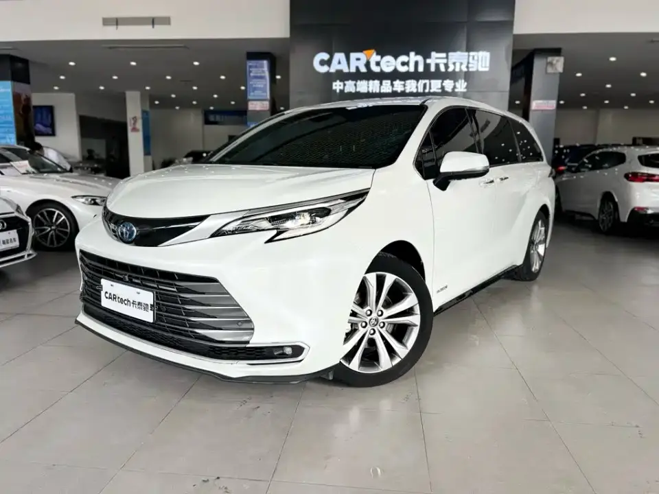 Toyota Sienna 2.5L Hybrid Premium Edition 2024