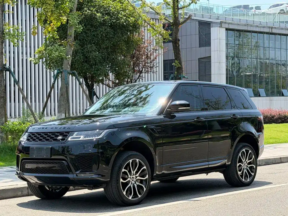 Land Rover Range Rover Sport 3.0 L6 Gloss Black Edition 2021