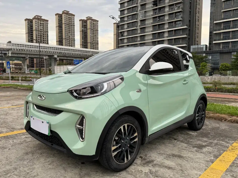 QQ New Energy Little Ant Sweet Pink Edition Half Sugar Version LFP Lithium 30kW 301km 2023
