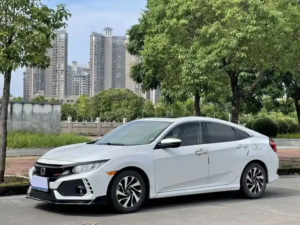 Honda Civic 220TURBO CVT Luxury Edition 2019