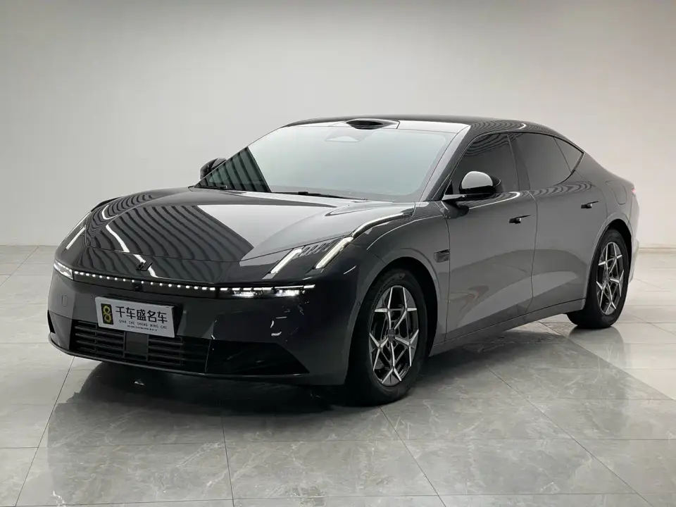 Lynk & Co 10 EM-P Model 120km Base Version 2025