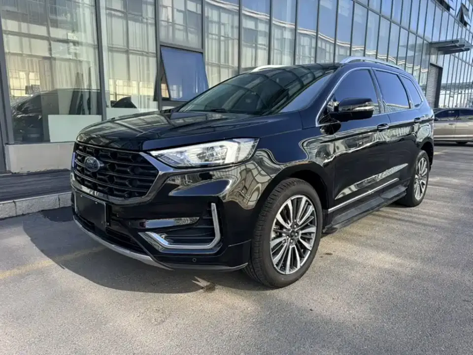 Ford Edge PLUS EcoBoost 245 FWD Luxury Sharp 7-seater 2021