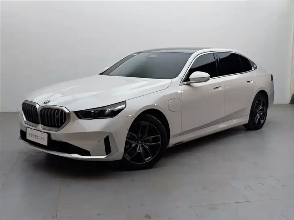 BMW i5 eDrive 35L Luxury Package 2025