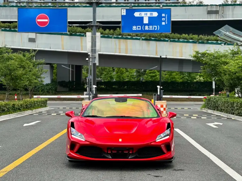 Ferrari F8 Spider 3.9T V8 2022