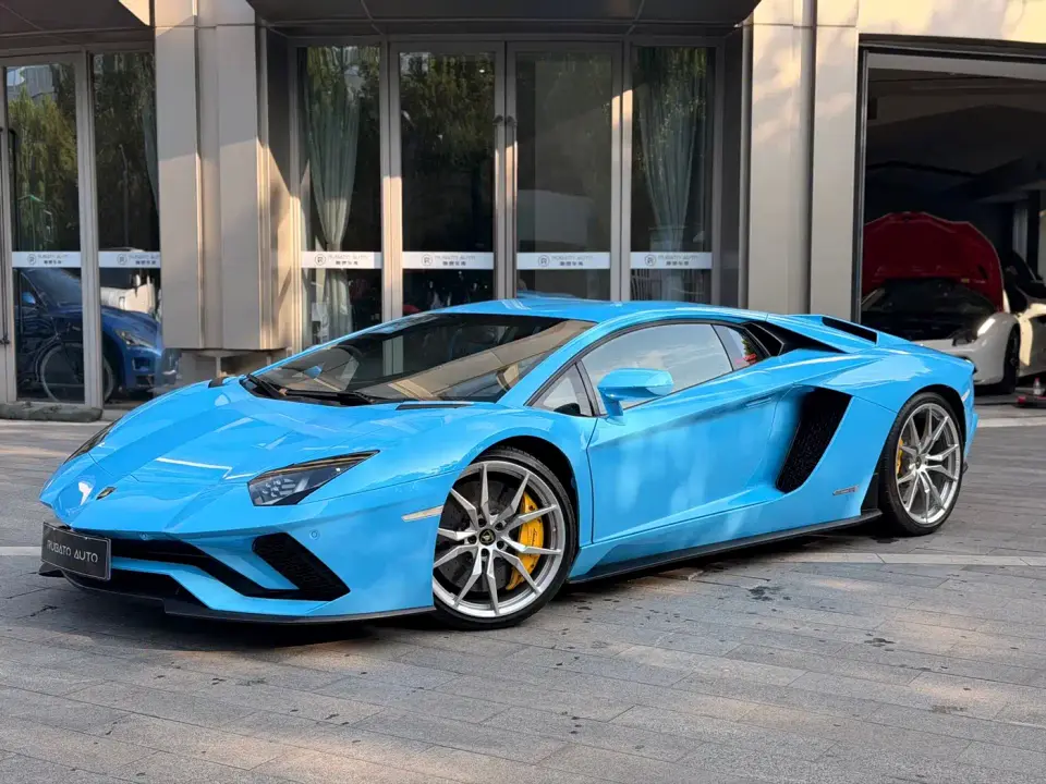 Lamborghini Aventador Aventador S 2020