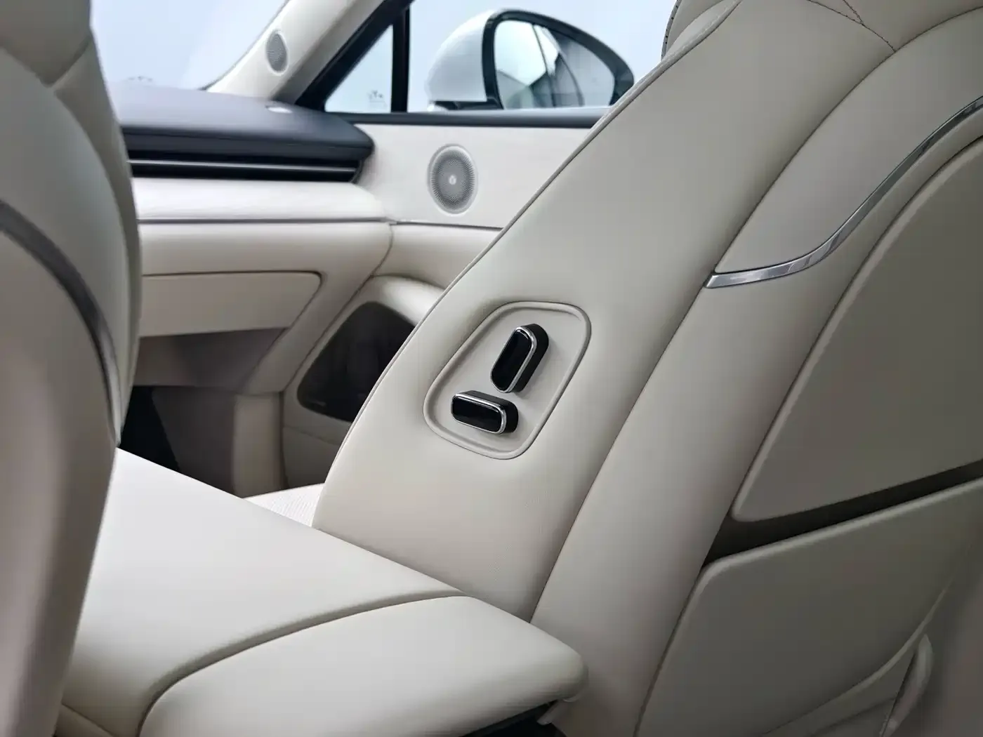 Voyah Auto VOYAH Zhuiguang L Mid-configuration Model 2025 — фото 22
