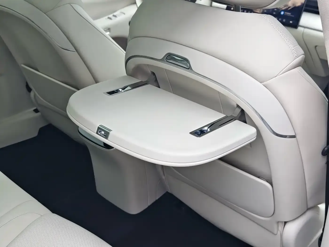 Voyah Auto VOYAH Zhuiguang L Mid-configuration Model 2025 — фото 23