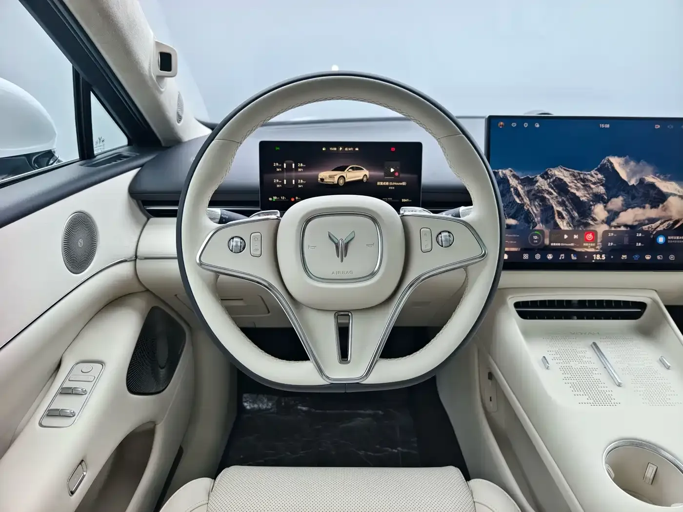 Voyah Auto VOYAH Zhuiguang L Mid-configuration Model 2025 — фото 13