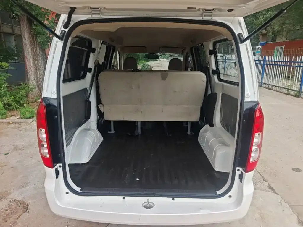 Wuling Motors Wuling Hongguang V 1.5L Power Take Edition Electric Power Steering LAR 2024 — фото 15