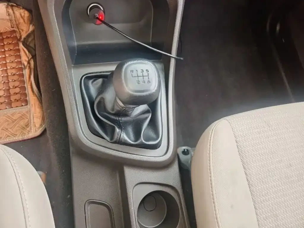 Wuling Motors Wuling Hongguang V 1.5L Power Take Edition Electric Power Steering LAR 2024 — фото 10