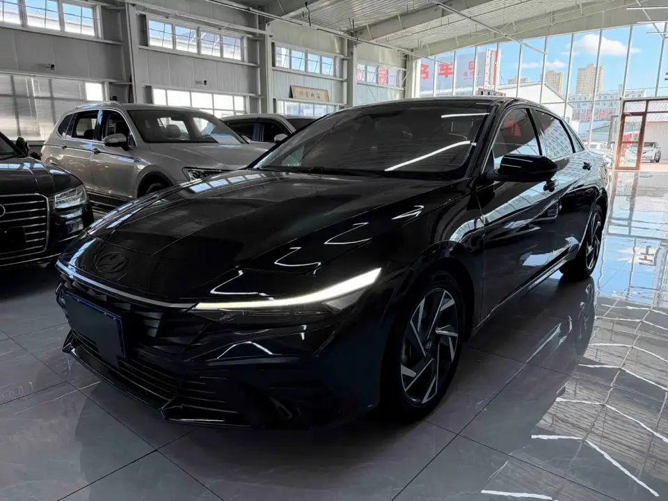 Hyundai Elantra Model 1.5L CVT LUX Premium Edition 2024