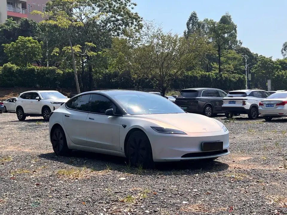Tesla Model 3 Long Range All-Wheel Drive 2024