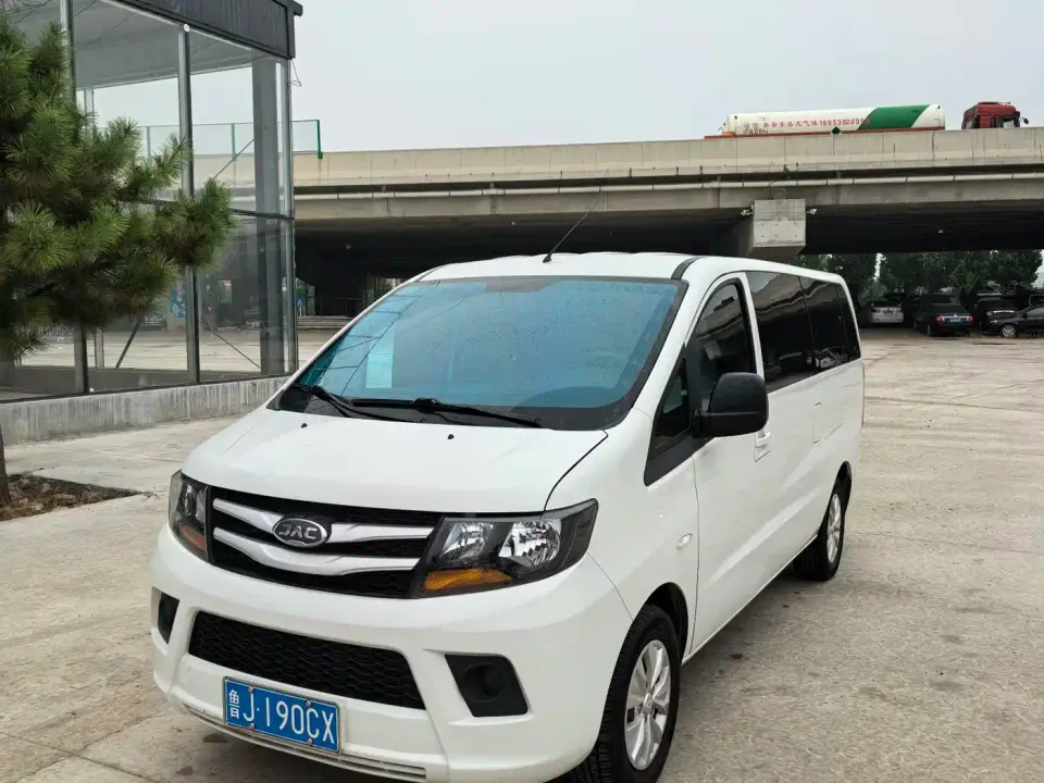 JAC Refine M3 PLUS Maker Edition 1.8L Luxury Smart Type 9-seater 2021