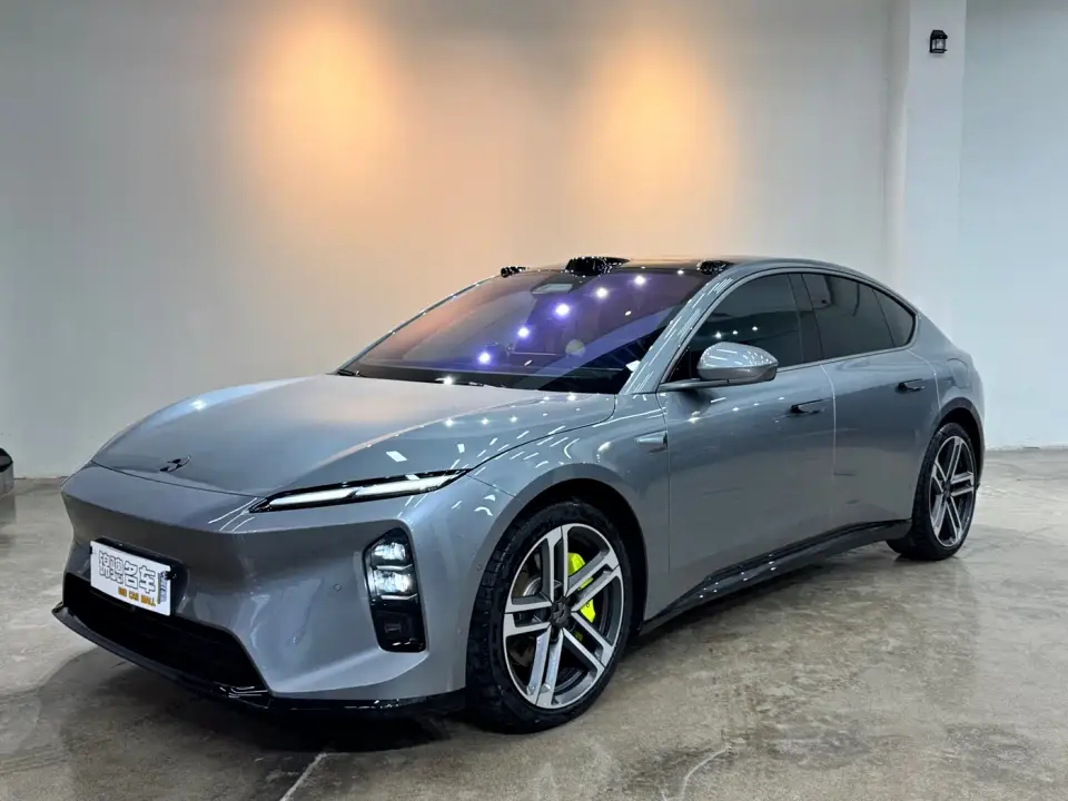 NIO ET5 Model Champion Commemorative Edition 75kWh 2025