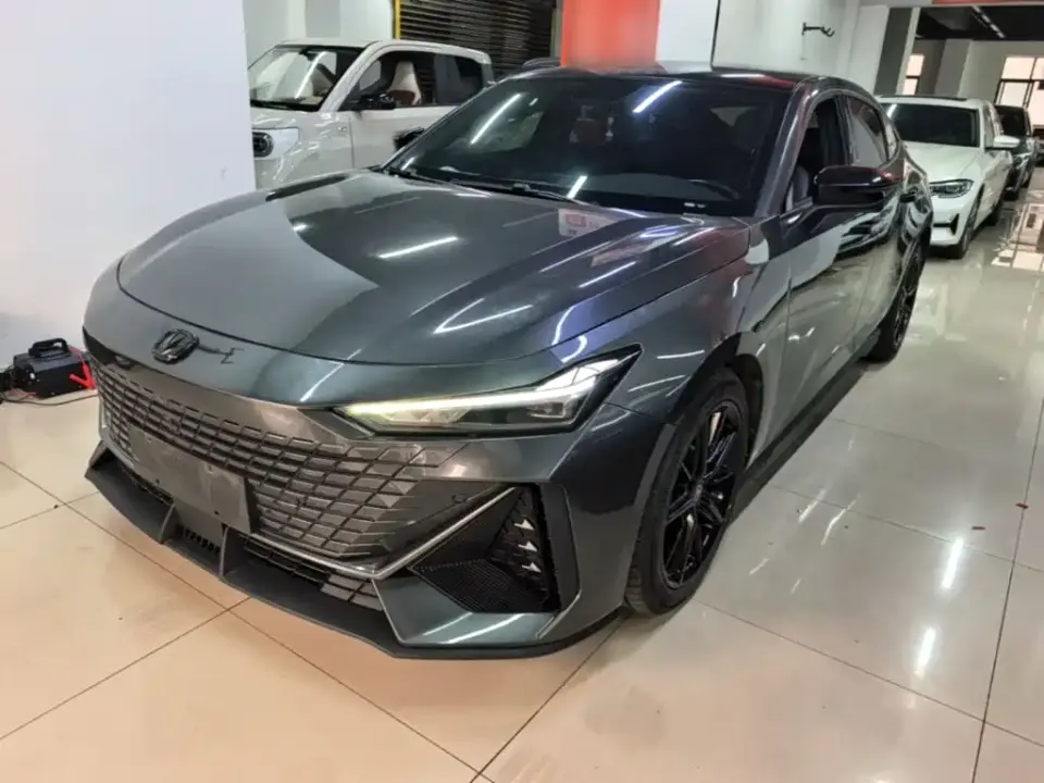 Changan UNI-V 1.5T Premium Model 2023