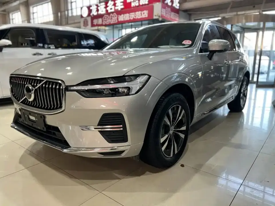 Volvo XC60 B5 AWD R-Design 2022