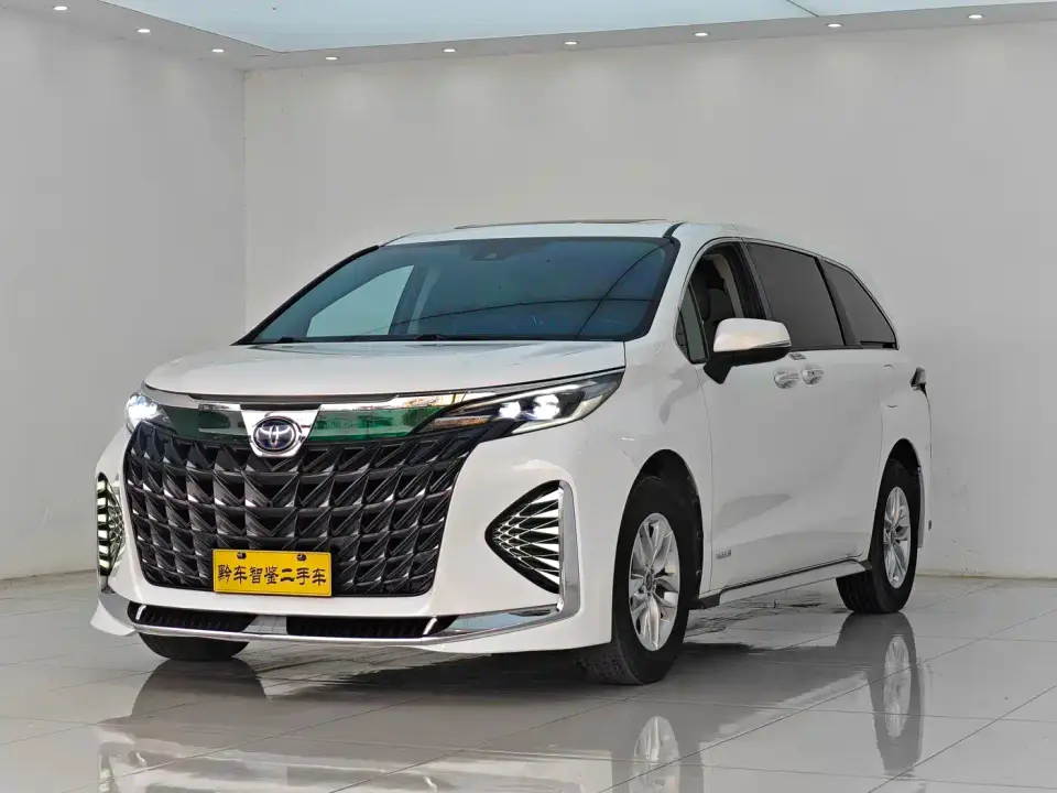 Toyota Granvia 2.5L Hybrid Comfort Edition 2023