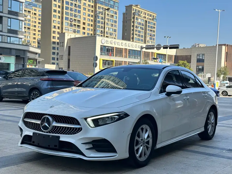 Mercedes-Benz A-Class A 200 L Sport Sedan Fashion Edition 2021