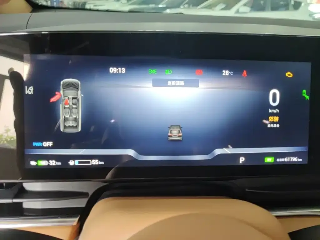 Voyah Auto Voyah Dreamer Low-carbon Dream+Smart Package 2024 — фото 12