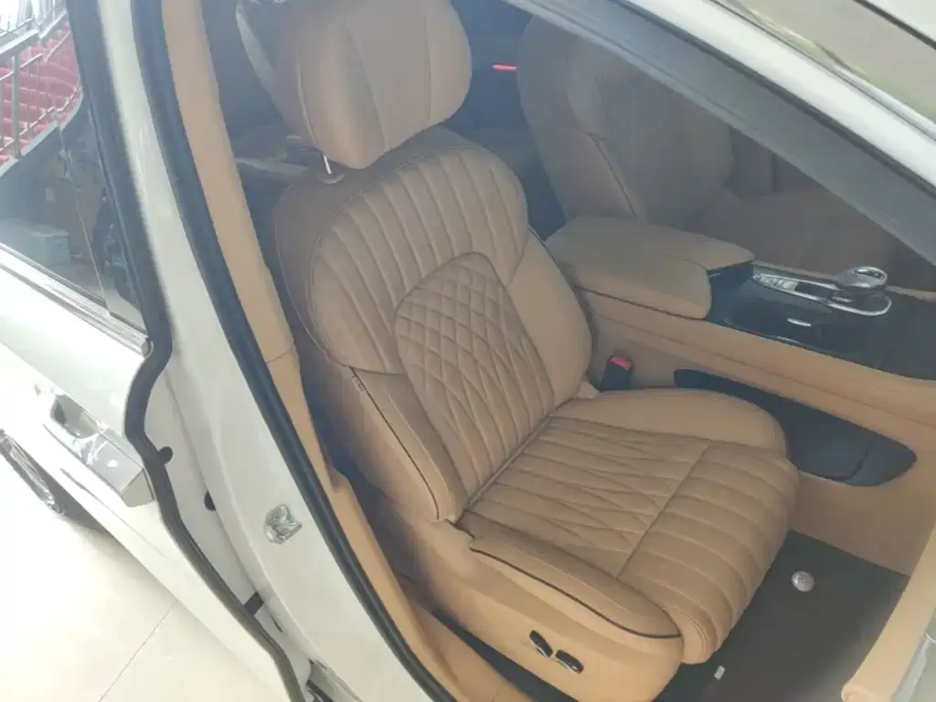 Voyah Auto Voyah Dreamer Low-carbon Dream+Smart Package 2024 — фото 25