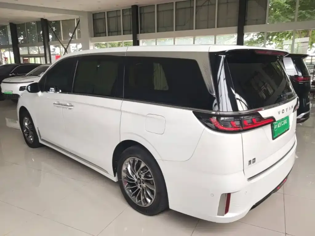 Voyah Auto Voyah Dreamer Low-carbon Dream+Smart Package 2024 — фото 5