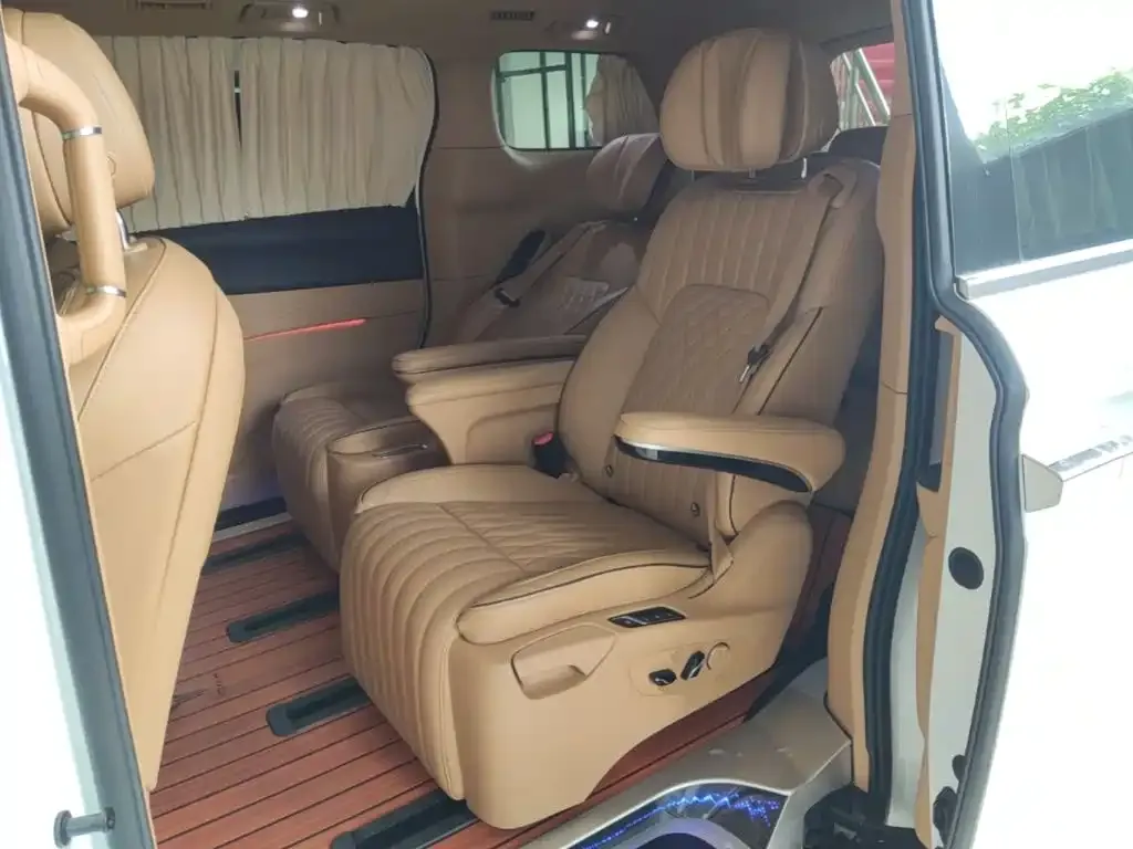 Voyah Auto Voyah Dreamer Low-carbon Dream+Smart Package 2024 — фото 17