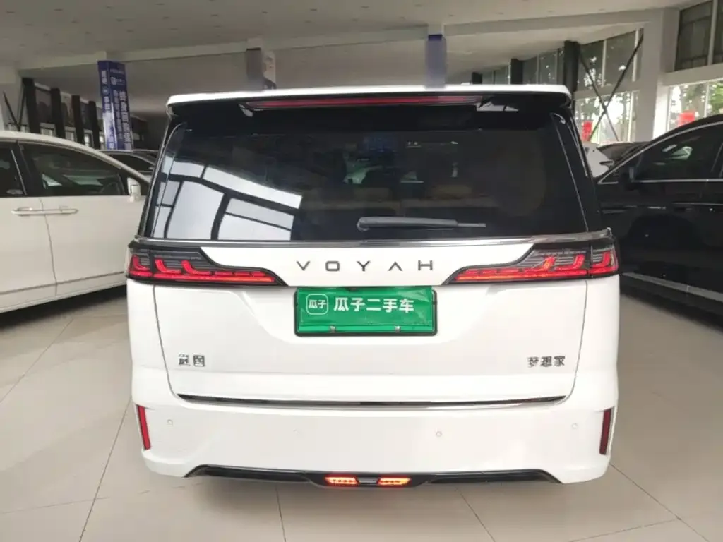 Voyah Auto Voyah Dreamer Low-carbon Dream+Smart Package 2024 — фото 6