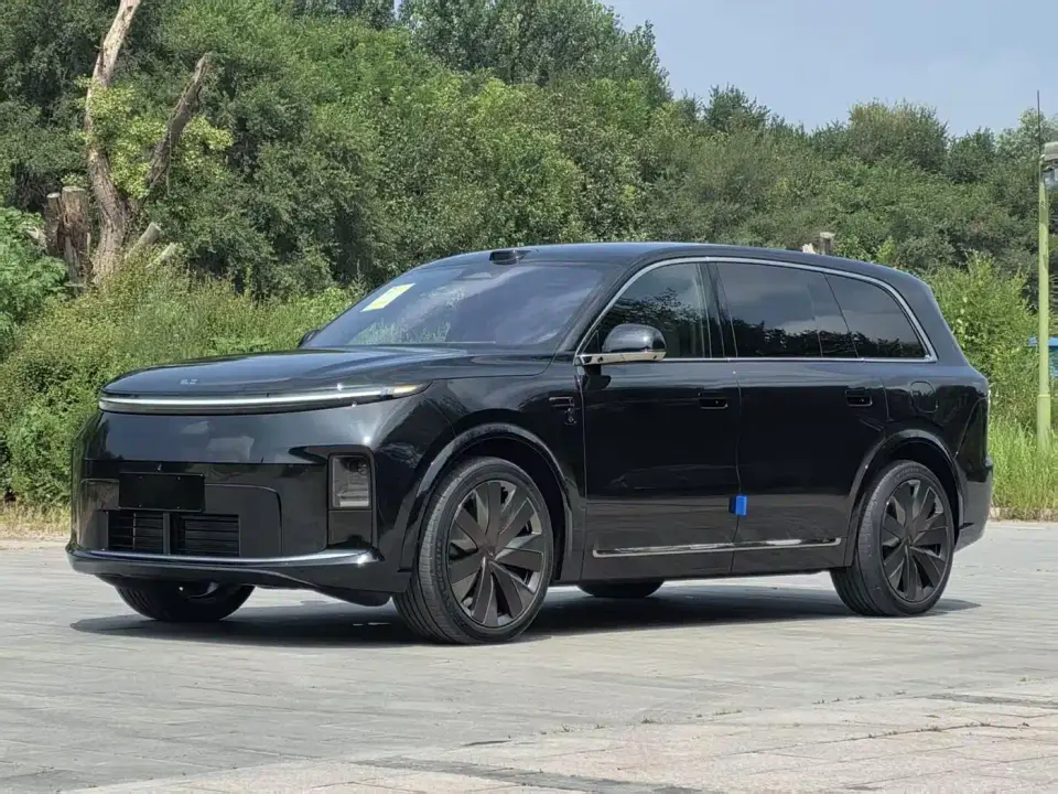 Li Auto Li Xiang L9 Base Model 2026