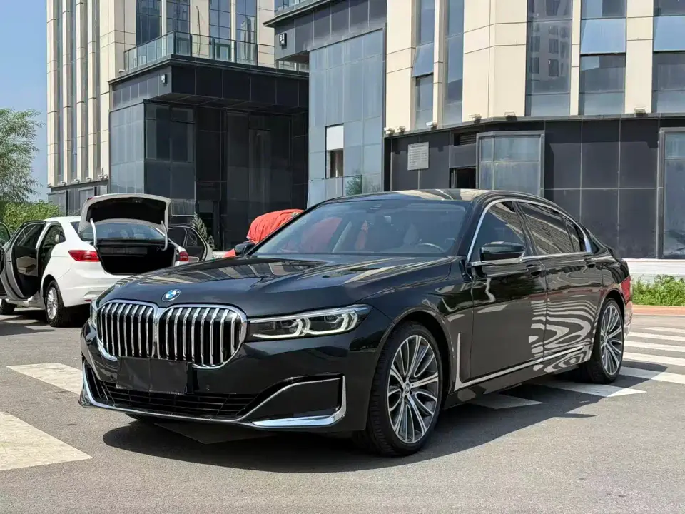 BMW 7 Series Model 740Li Leading Luxury Package 2021