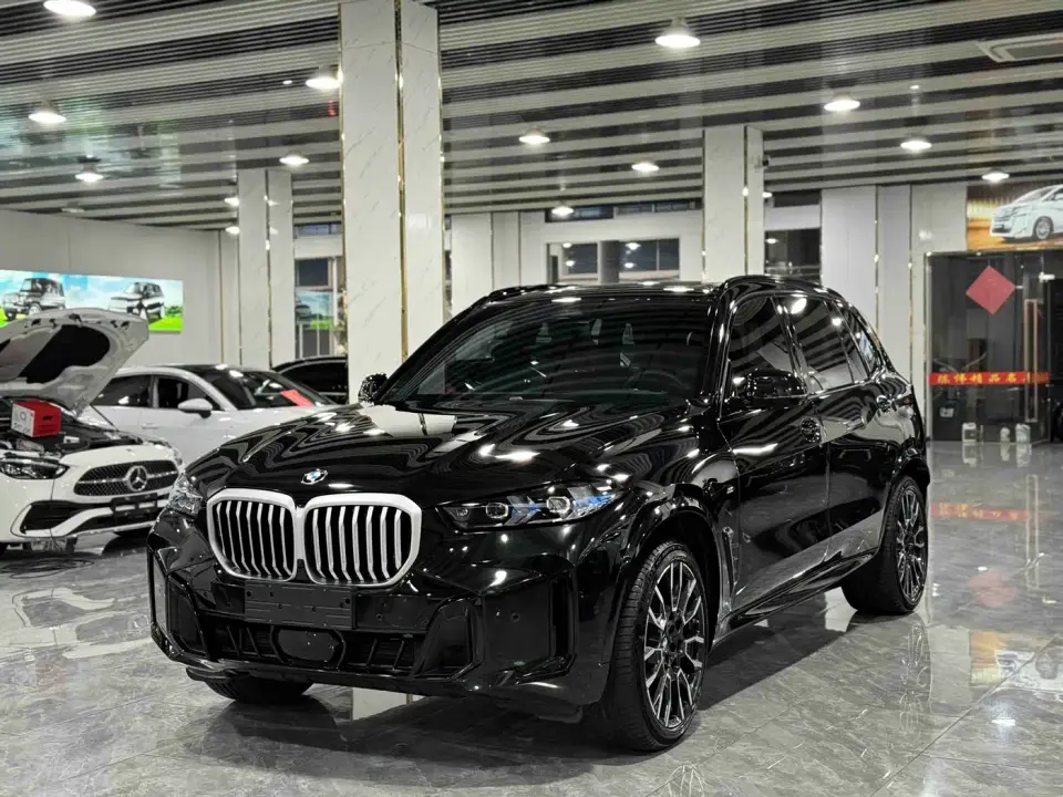 BMW X5 xDrive 40Li M Sport Black Night Package 2025