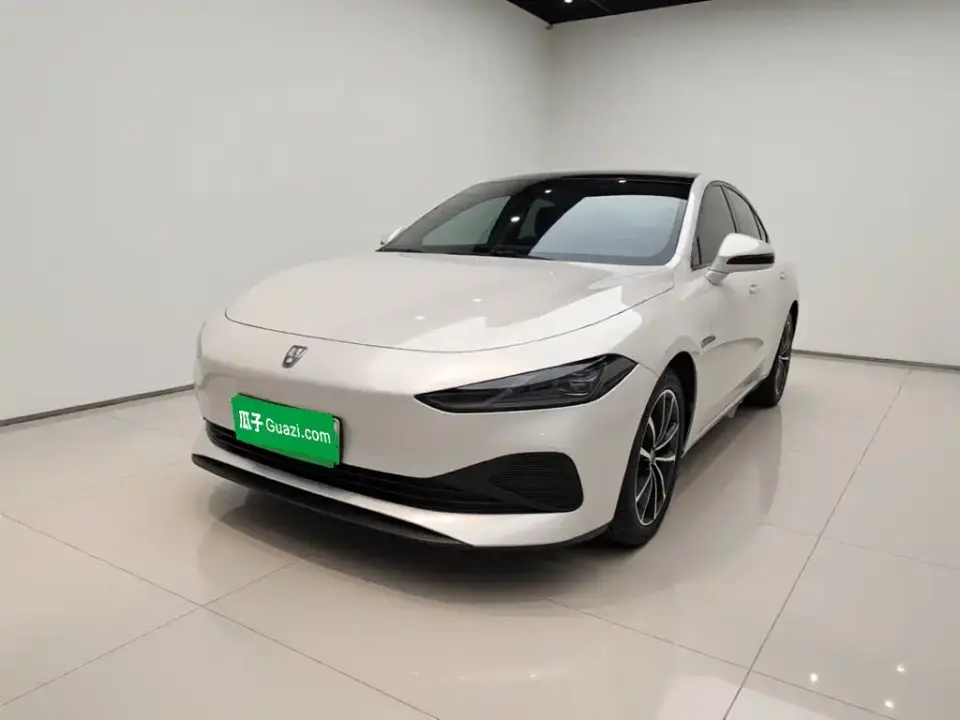 Roewe D7 DMH 125km World Champion Edition 2025