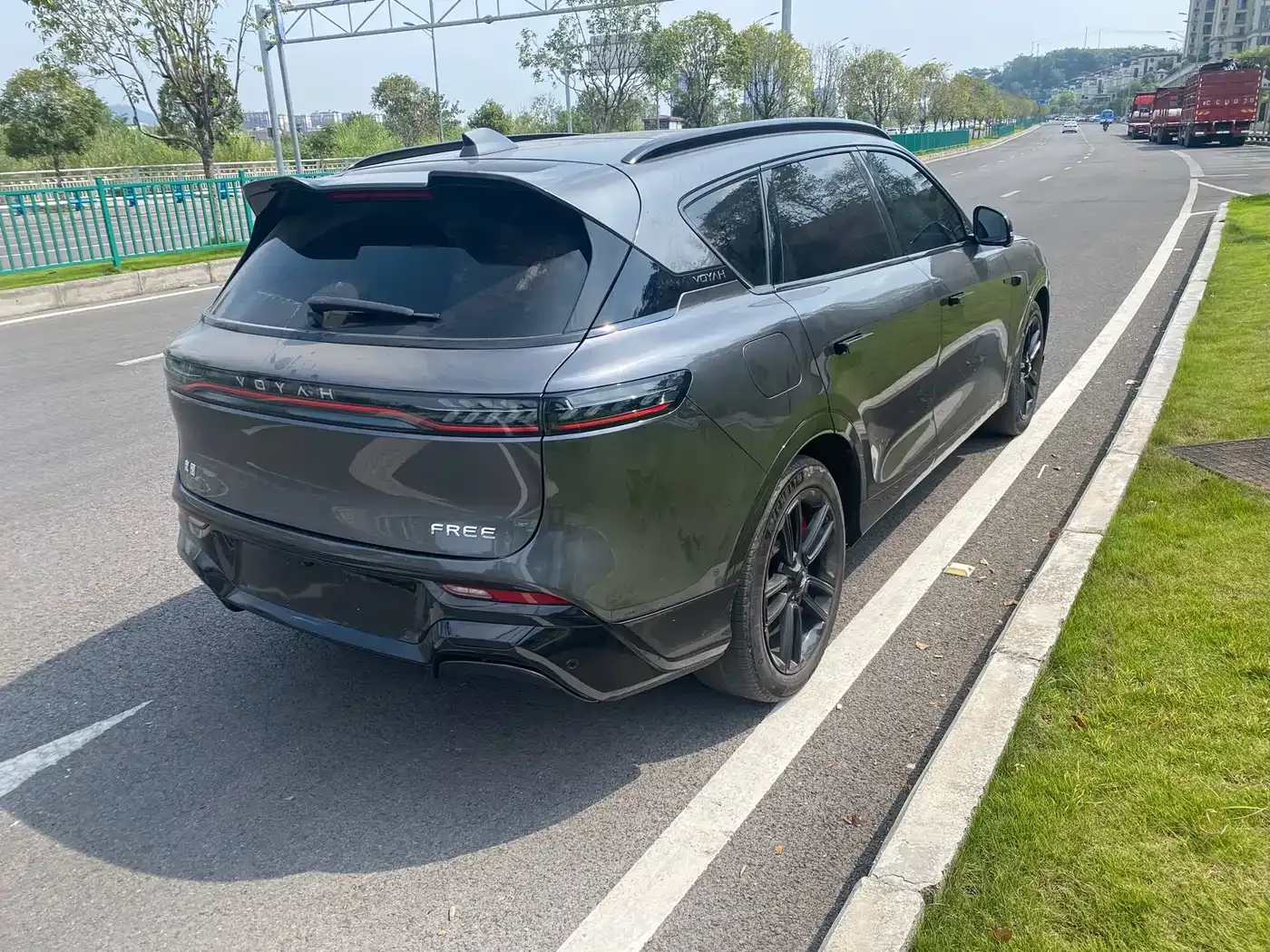 Voyah Auto VOYAH FREE 318 318km RWD Touring Edition 2025 — фото 9