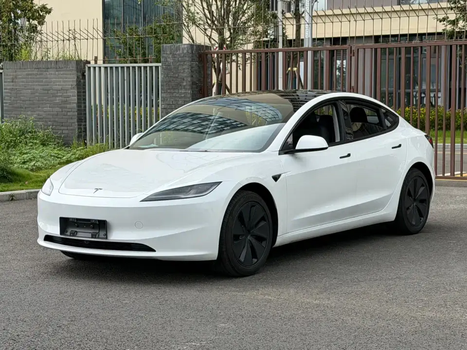 Tesla Model 3 Model Year Facelift Rear-Wheel Drive 2026