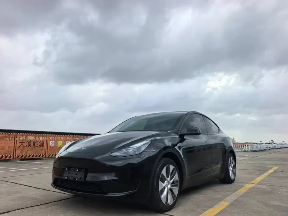 Tesla Model Y Facelift Rear-Wheel Drive Version 2023