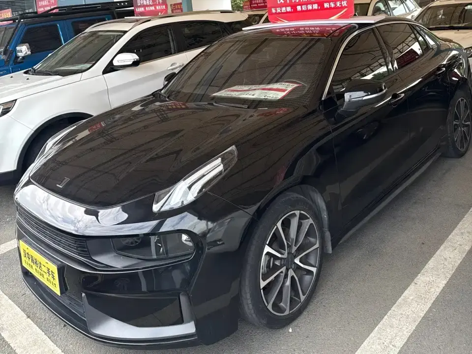 Lynk & Co 03 2.0TD Auto Power Version 2019
