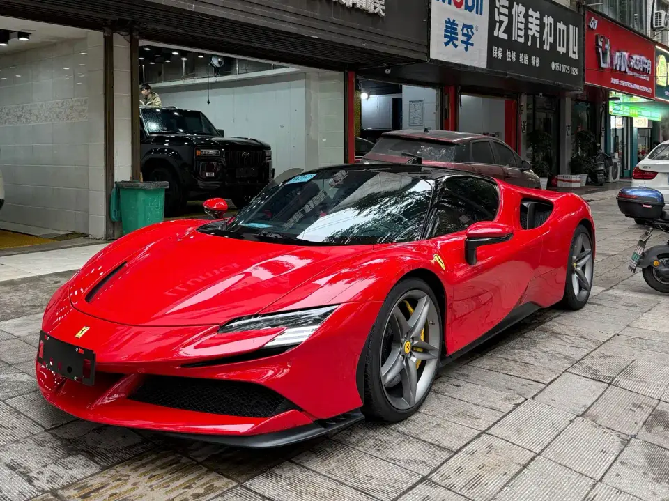 Ferrari SF90 3.9T V8 Stradale 2022
