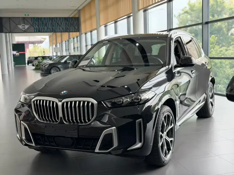 BMW X5 xDrive 30Li Premium M Sport Package 2025