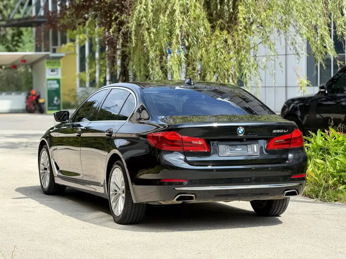 BMW 5 Series 530Li Leading Luxury Package 2019 — фото 7