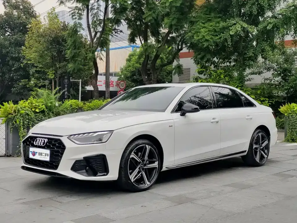 Audi A4L 40 TFSI Luxury Dynamic 2025