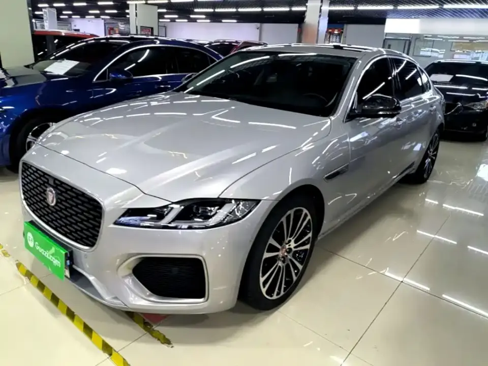 Jaguar XFL 2.0T P250 2WD Premium Luxury 2025