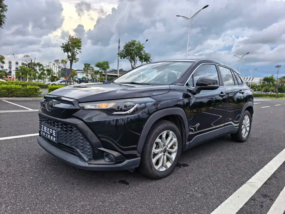 Toyota Frontlander 2.0L CVT Leading Edition 2022