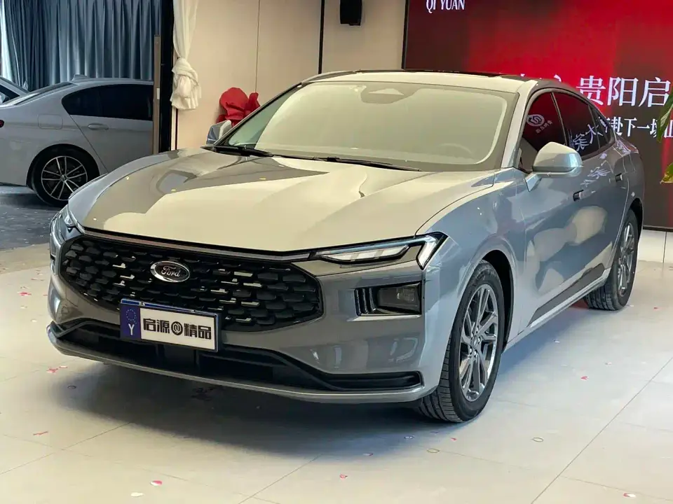 Ford Mondeo 2.0T EcoBoost Luxury 2025